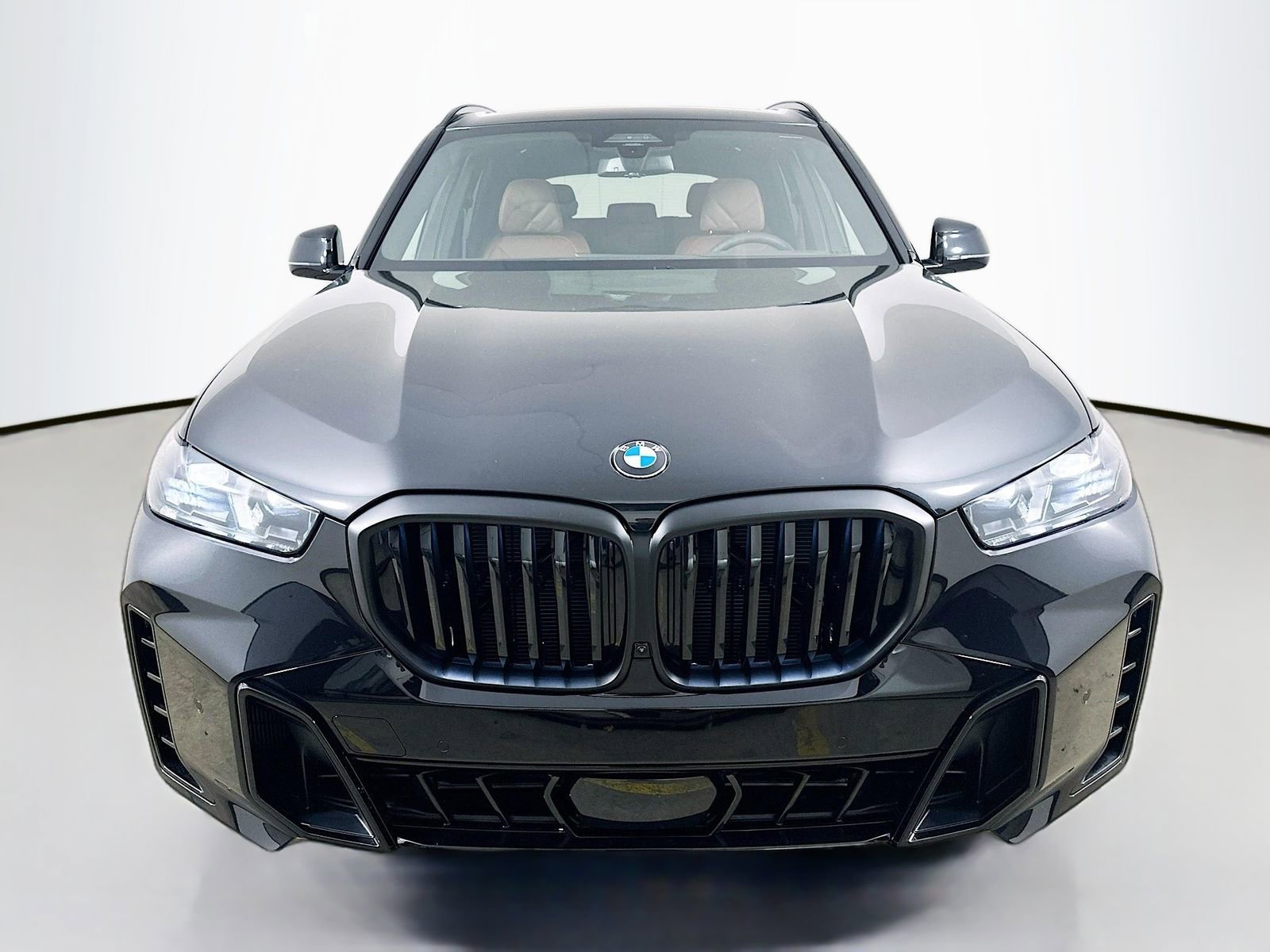 New 2026 BMW X5 xDrive40i w/ M Sport Package AWD/4WD image 2