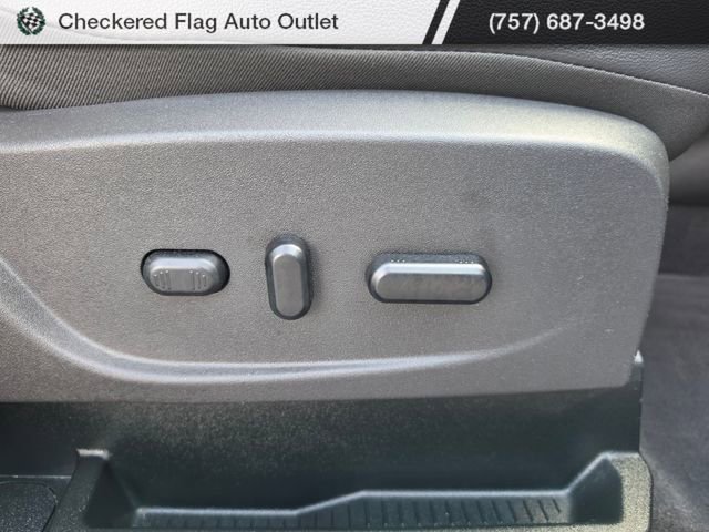 Used 2019 Ford Escape Titanium image 41