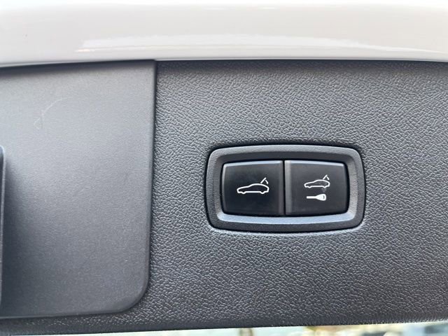 Used 2019 Porsche Cayenne Base image 33
