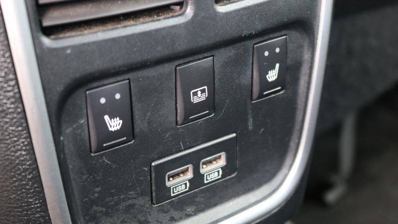 Used 2017 Chrysler 300 C RWD image 20