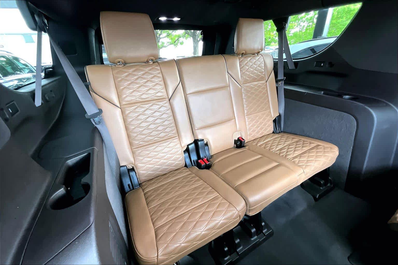 Used 2023 Cadillac Escalade ESV Premium Luxury RWD image 37