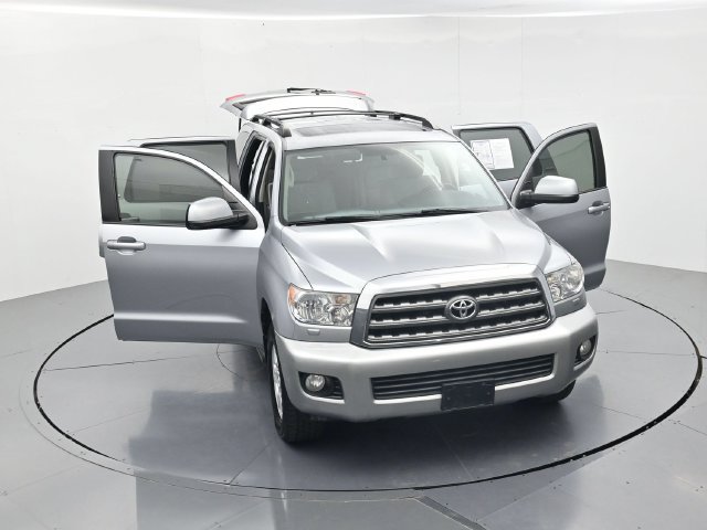 Used 2017 Toyota Sequoia SR5 AWD/4WD image 50