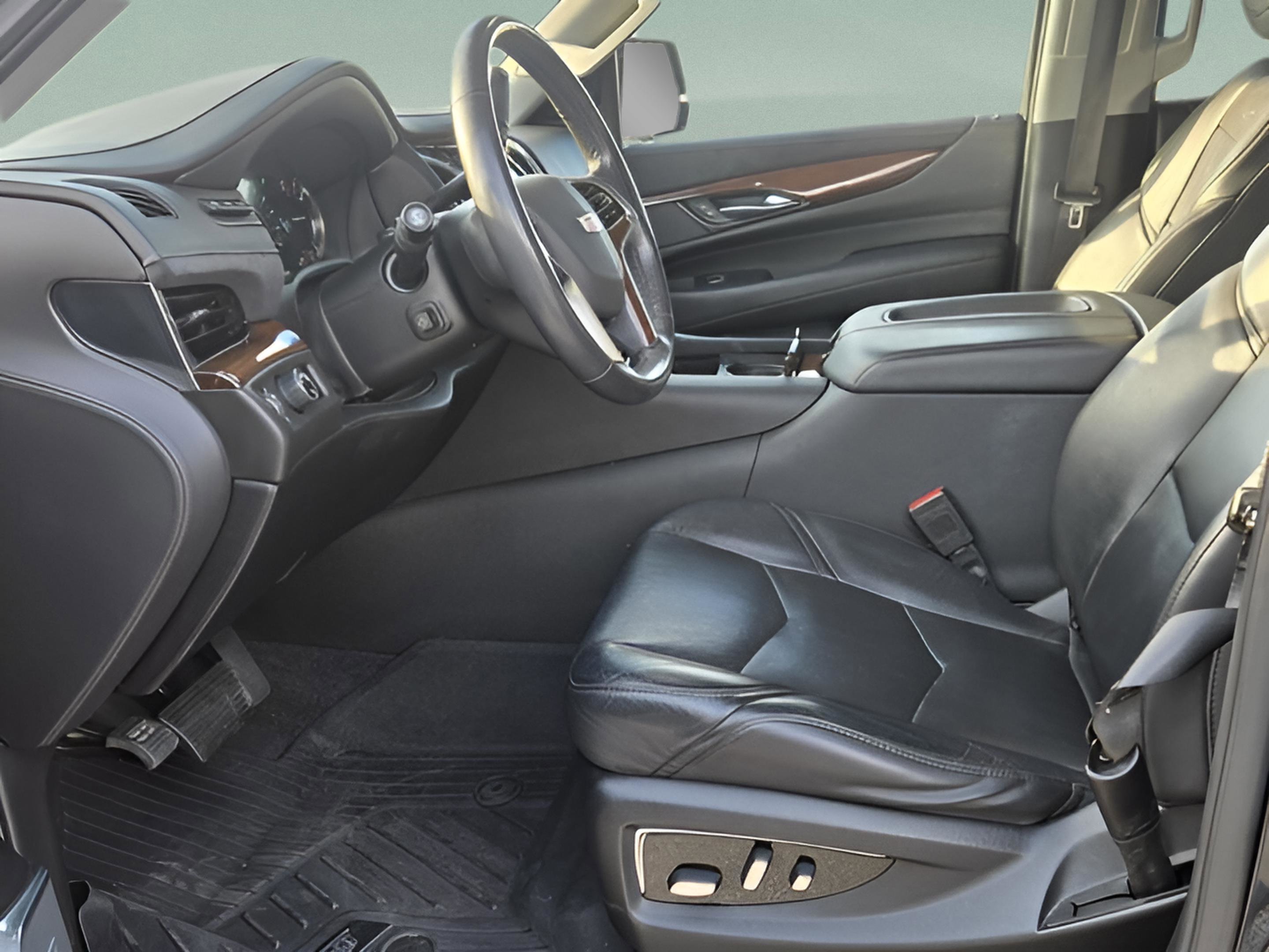 Used 2020 Cadillac Escalade Luxury image 10