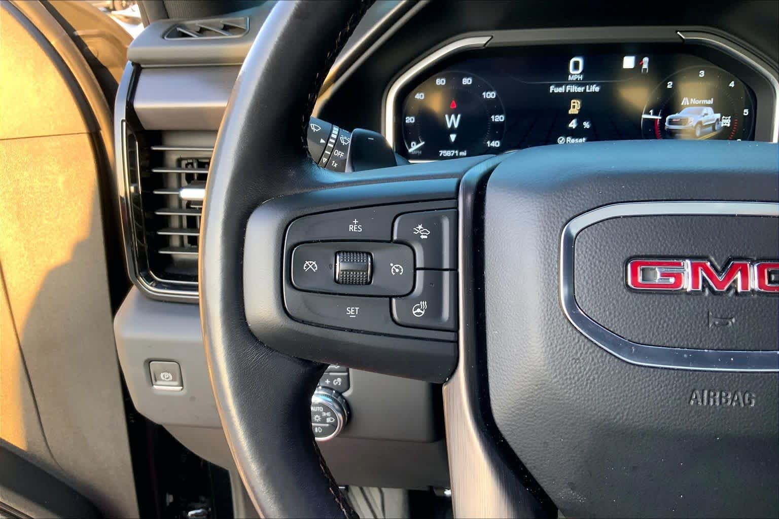 Used 2023 GMC Sierra 1500 AT4 w/ AT4 Premium Package AWD/4WD image 23