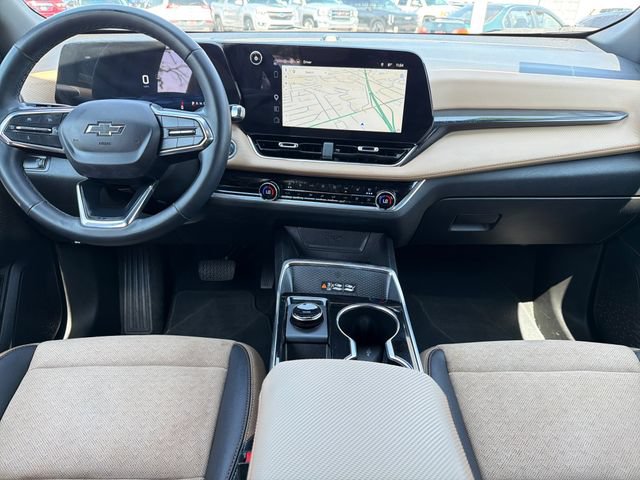 Used 2025 Chevrolet Equinox ACTIV w/ Safety and Technology Package FWD image 9