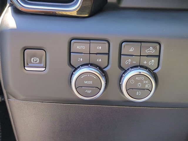 Used 2024 GMC Sierra 2500 Denali Ultimate AWD/4WD image 18