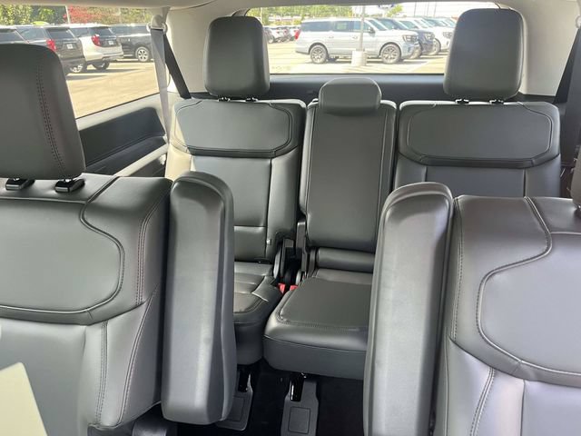 New 2027 Ford Expedition Max Active RWD image 10