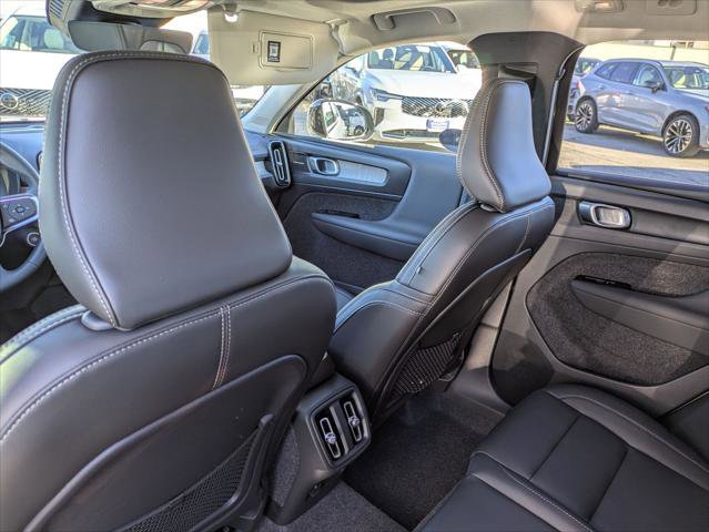New 2026 Volvo XC40 B5 Ultra w/ Climate Package image 12