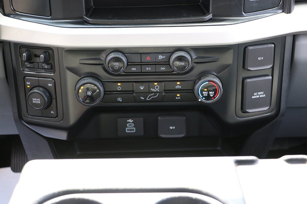 Used 2025 Ford F250 XLT w/ F-250 >10K GVWR Package AWD/4WD image 16
