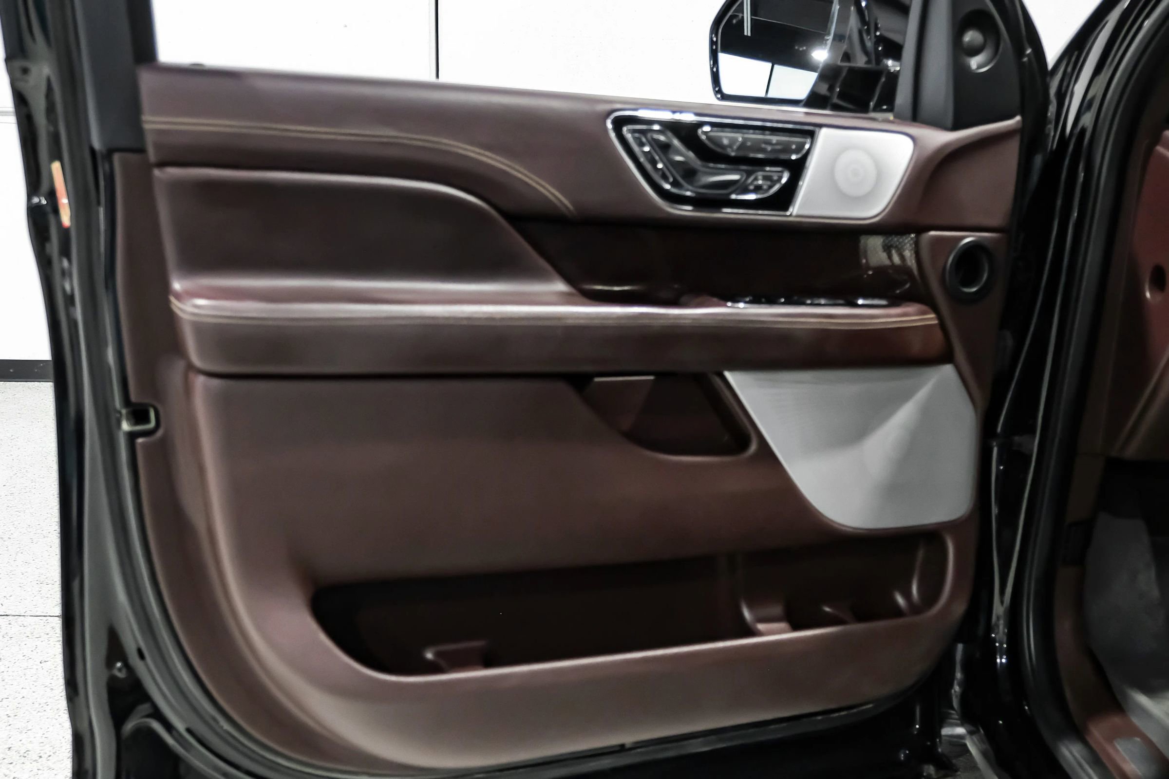 Used 2020 Lincoln Navigator Black Label image 39