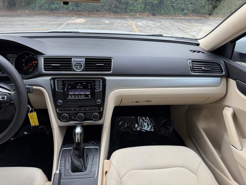 Used 2017 Volkswagen Passat 1.8T S image 32