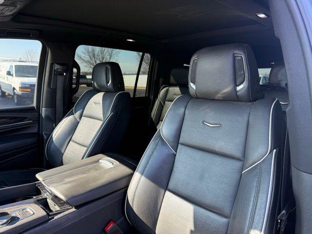 Used 2023 Cadillac Escalade ESV Sport w/ Touring Package AWD/4WD image 27