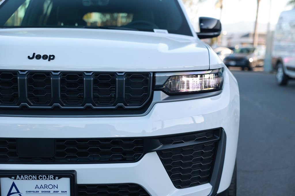 New 2026 Jeep Grand Cherokee Altitude AWD/4WD image 5