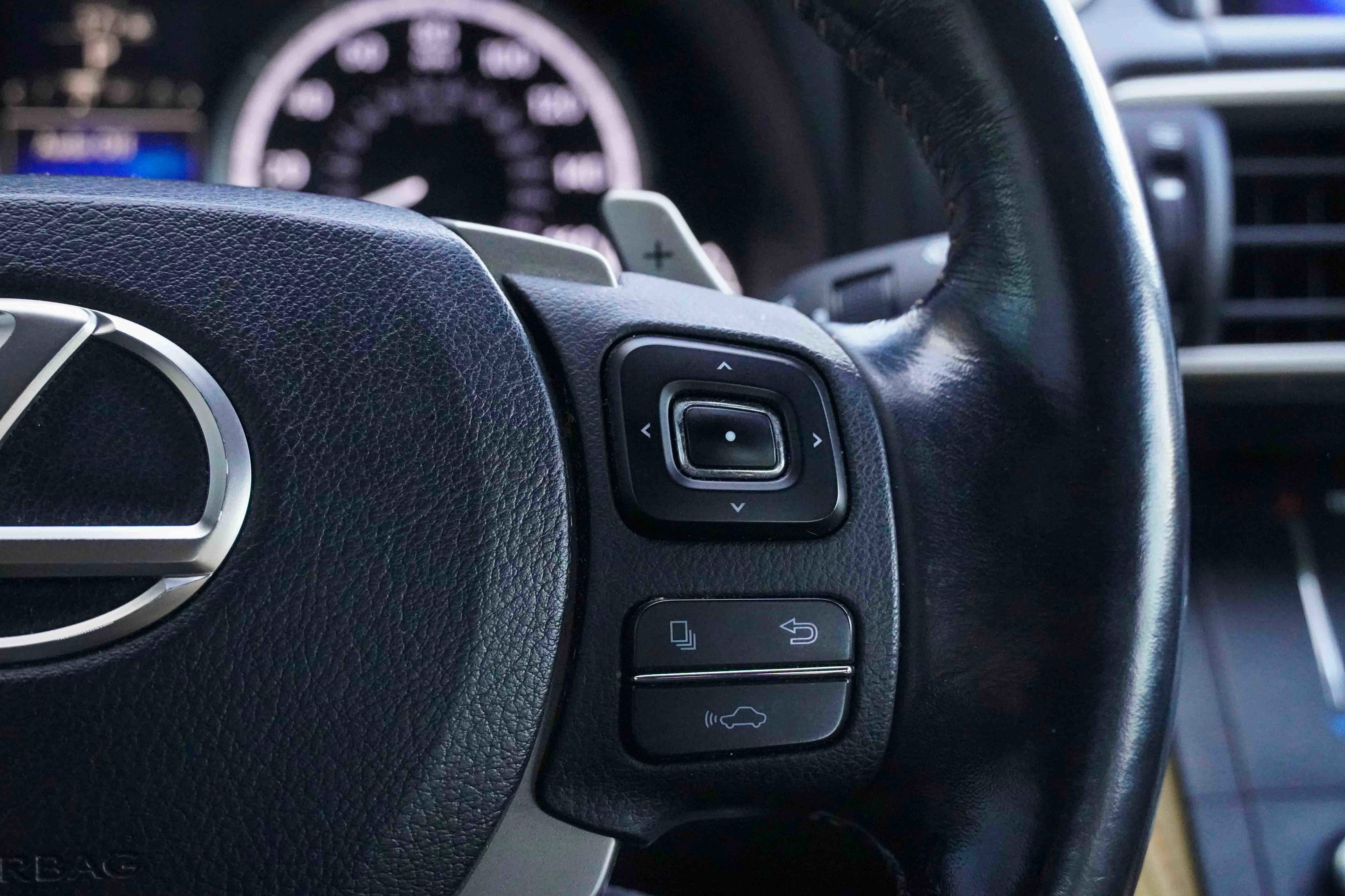 Used 2017 Lexus RC 200t image 23