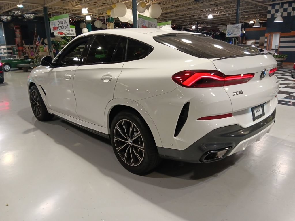 Used 2023 BMW X6 xDrive40i w/ M Sport Package AWD/4WD image 8
