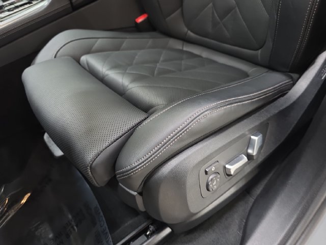 Certified 2025 BMW X5 xDrive40i w/ Parking Assistance Package AWD/4WD image 25