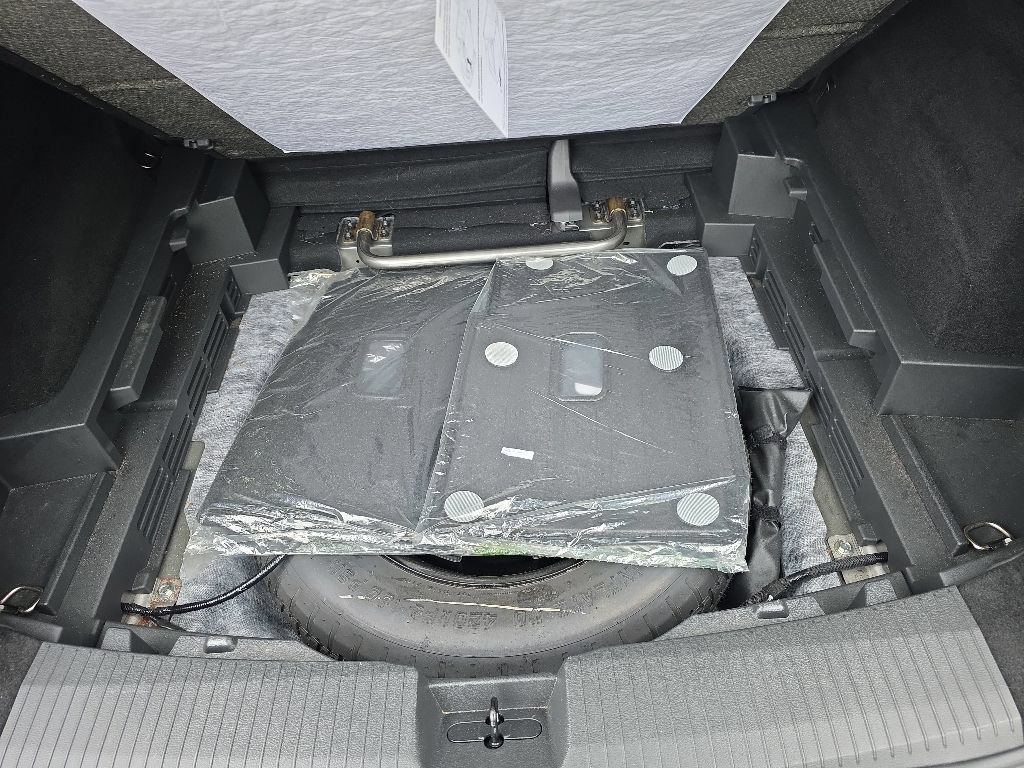 Used 2024 Nissan Rogue SV AWD/4WD image 21