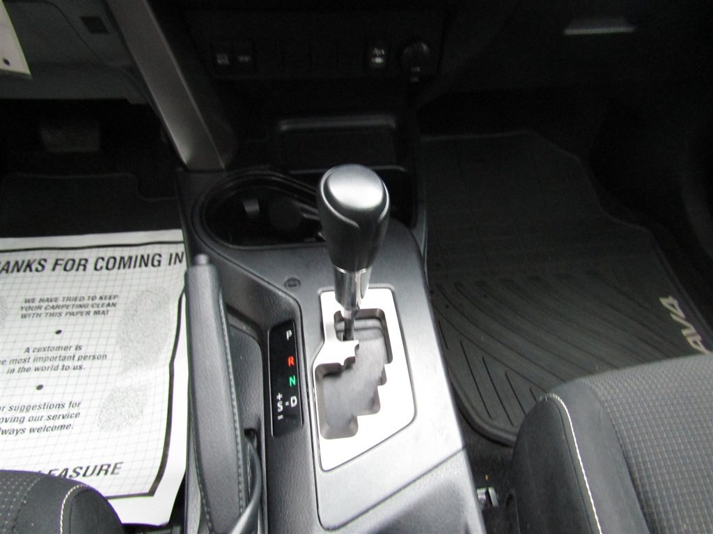 Used 2016 Toyota RAV4 XLE AWD/4WD image 27