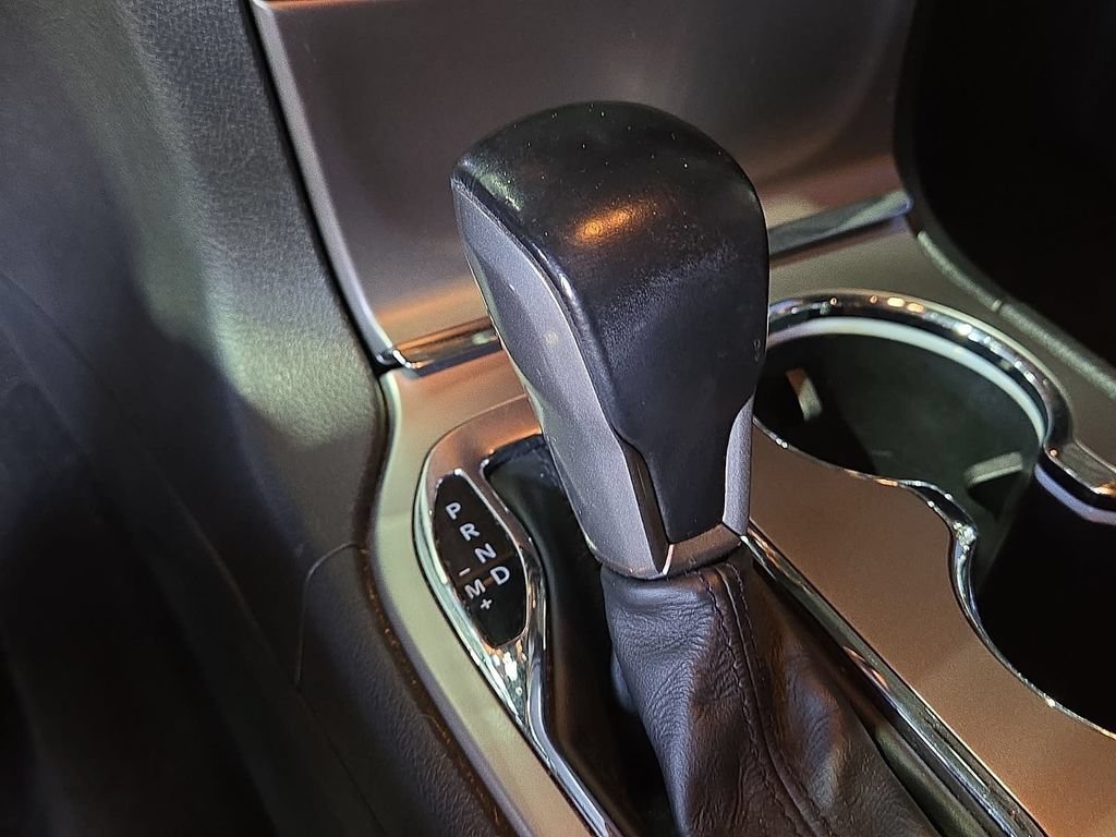 Used 2019 Jeep Grand Cherokee Limited RWD image 26