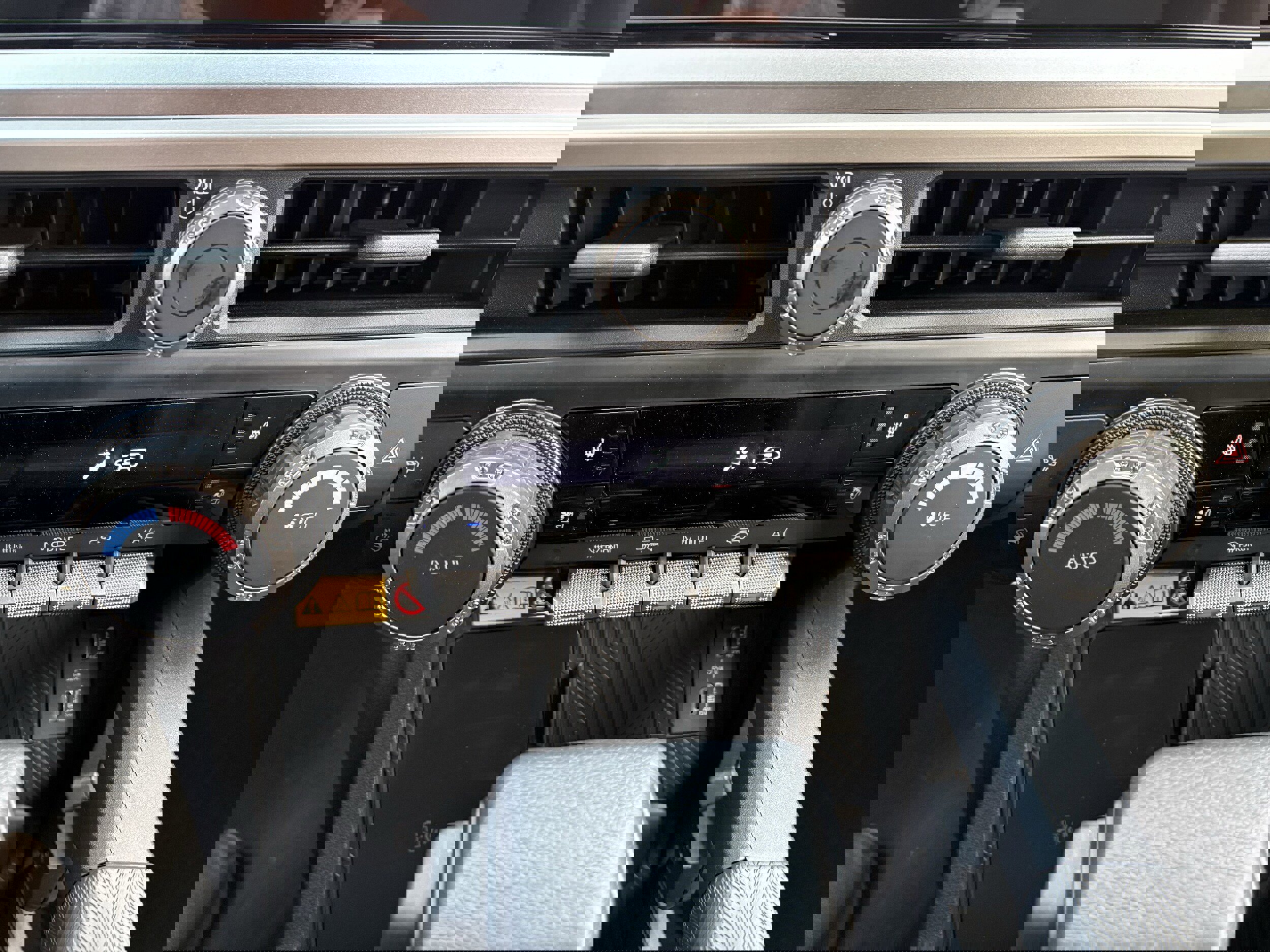 Used 2025 Toyota 4Runner TRD Off-Road Premium image 21