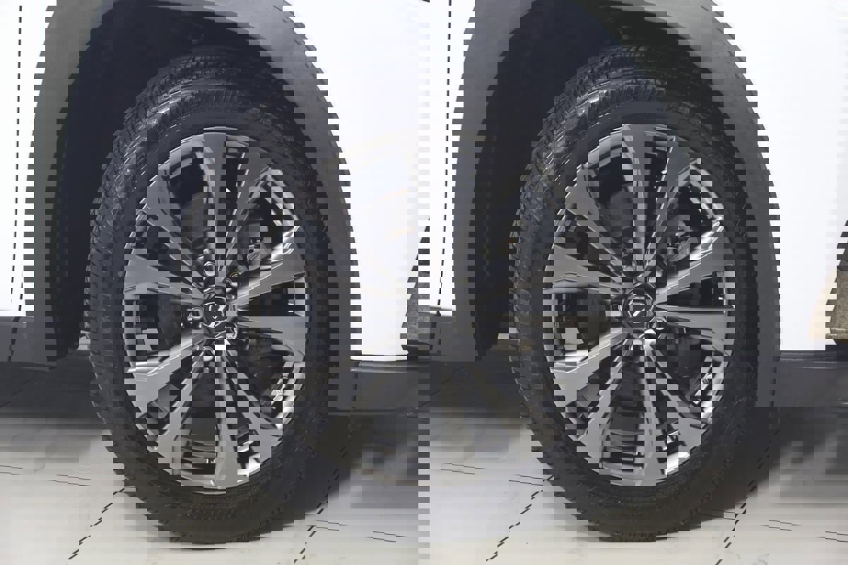 Used 2020 Lexus UX 250h F Sport image 15