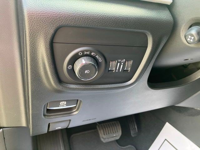 New 2026 Jeep Grand Cherokee Limited AWD/4WD image 15