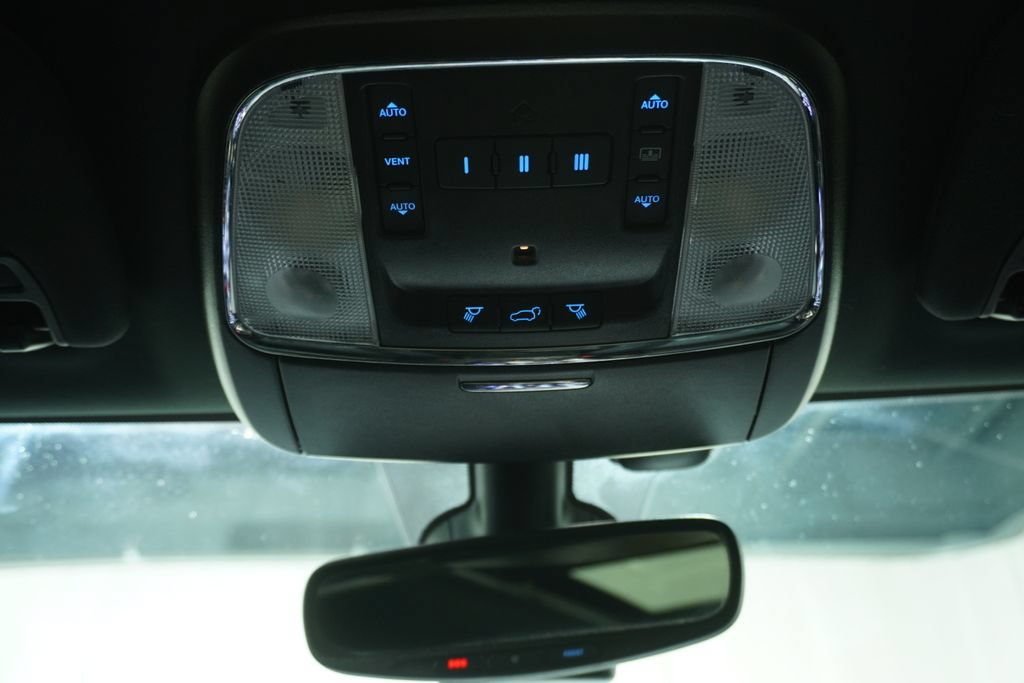 Used 2020 Jeep Grand Cherokee Limited X AWD/4WD image 22
