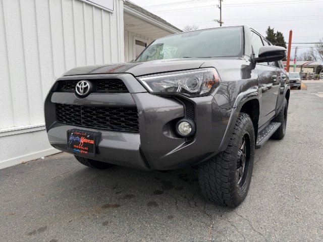 Used 2014 Toyota 4Runner 4WD image 8