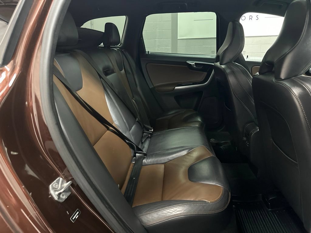 Used 2015 Volvo XC60 T6 AWD/4WD image 21