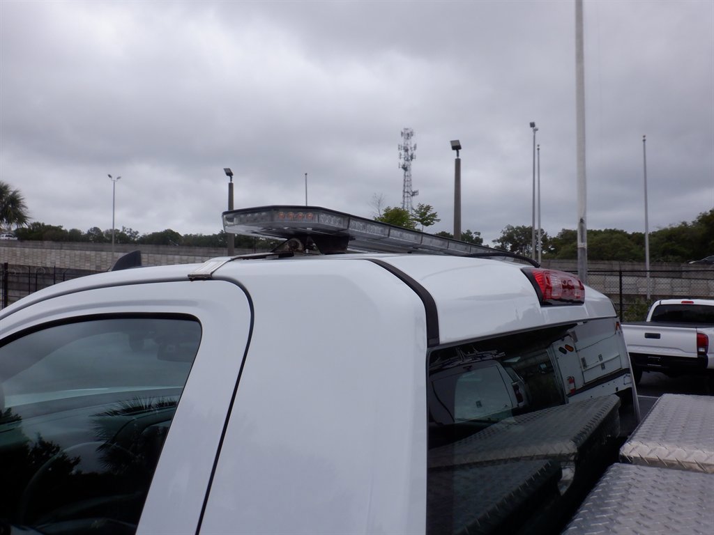 Used 2023 Chevrolet Silverado 1500 W/T w/ Trailering Package RWD image 9