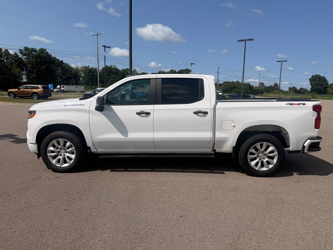 Used 2022 Chevrolet Silverado 1500 Custom AWD/4WD image 6