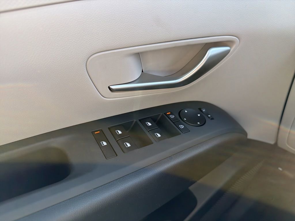 New 2026 Hyundai Tucson SE image 28