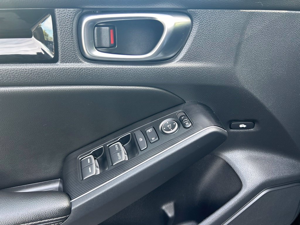Used 2022 Honda Civic Touring image 25