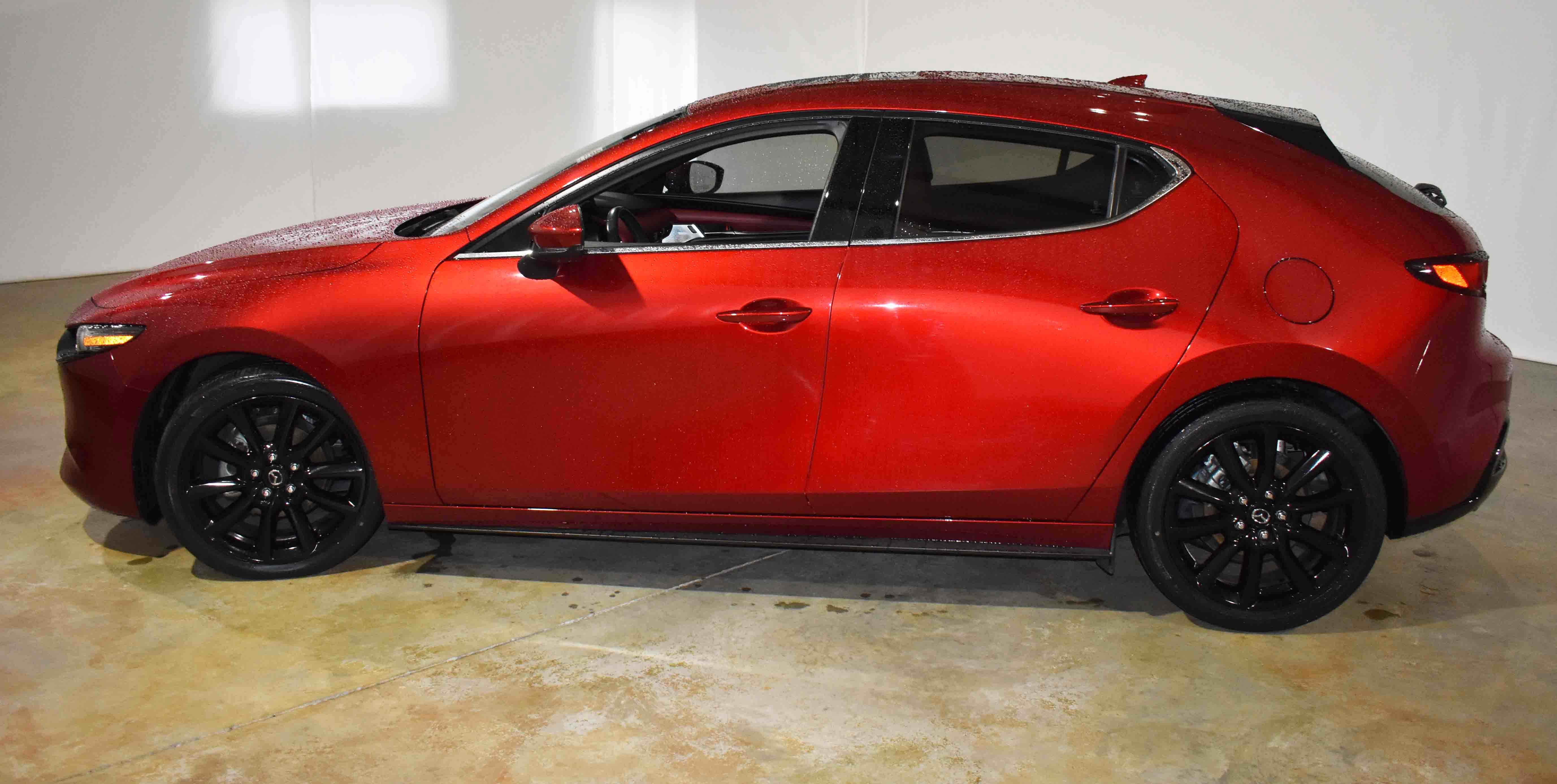 Used 2020 MAZDA MAZDA3 Hatchback w/ Premium Package image 6