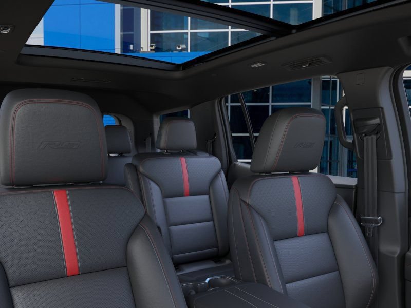 New 2027 Chevrolet Traverse RS w/ LPO, Floor Liner Package AWD/4WD image 26