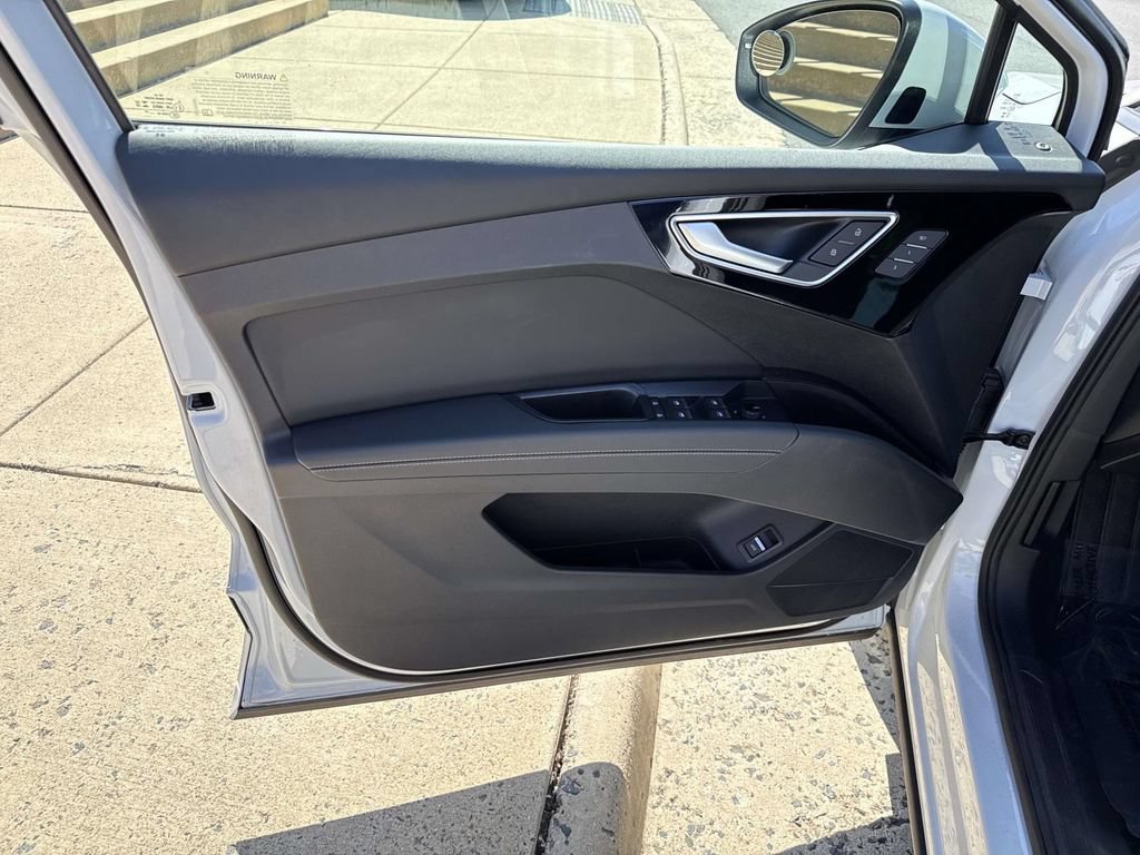 Used 2024 Audi Q4 e-tron Premium AWD/4WD image 29