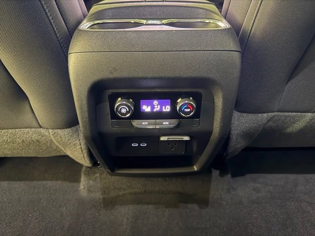 Used 2024 Chevrolet Traverse LT AWD/4WD image 26