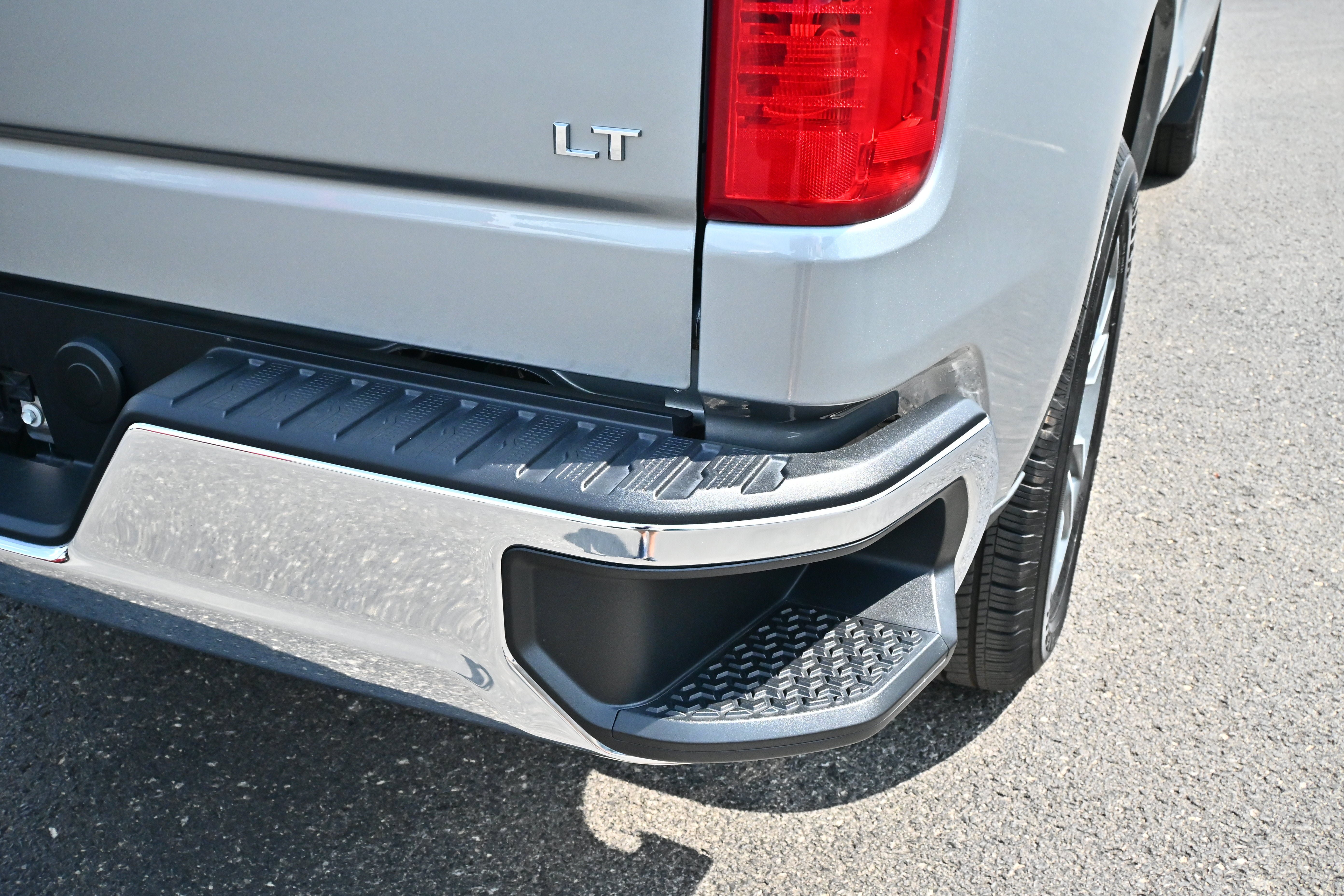 Used 2026 Chevrolet Silverado 1500 LT AWD/4WD image 9