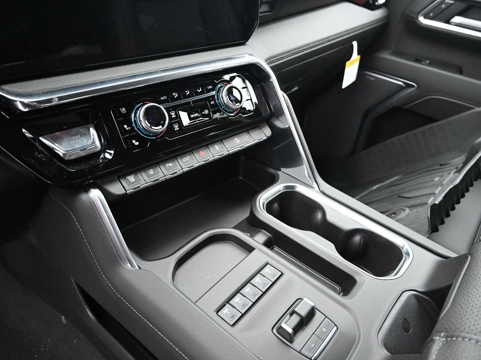 New 2026 GMC Sierra 2500 Denali w/ Denali Reserve Package image 14