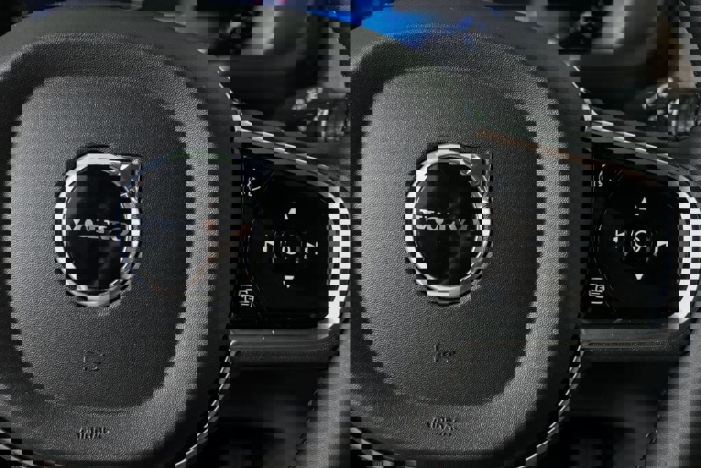 Certified 2026 Volvo XC90 B6 Plus w/ Protection Package Premier image 13