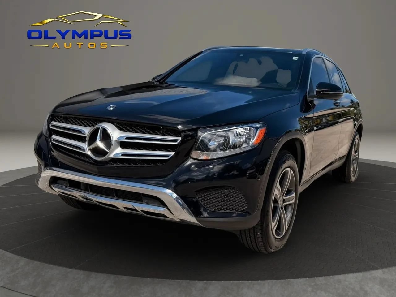 Used 2019 Mercedes-Benz GLC 300 4MATIC w/ Premium Package image 2