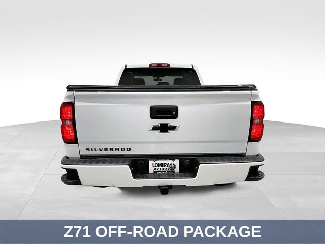 Used 2018 Chevrolet Silverado 1500 LT w/ Redline Edition AWD/4WD image 9