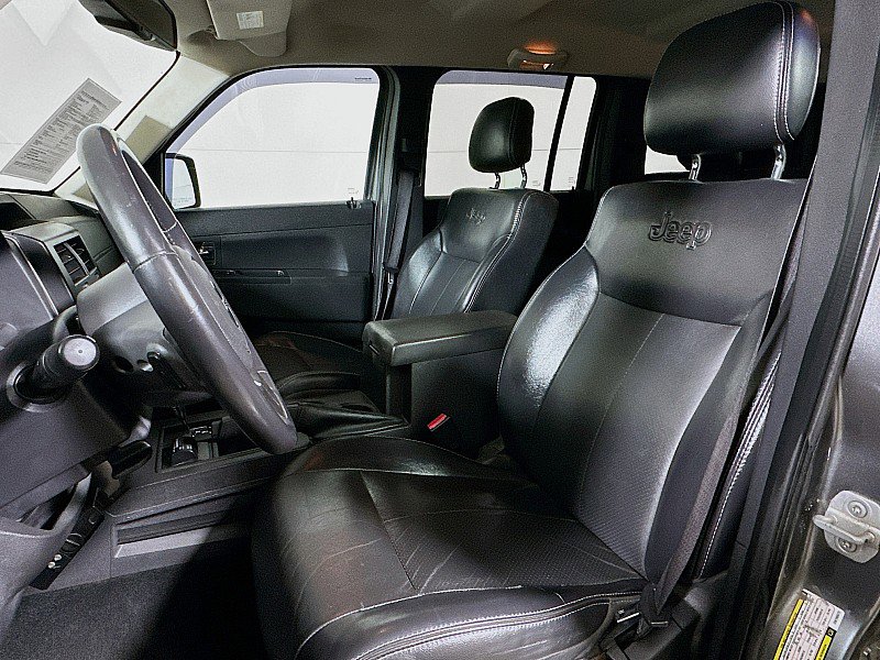Used 2012 Jeep Liberty Sport image 10