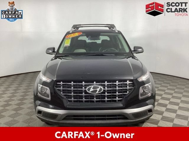 Used 2021 Hyundai Venue SEL w/ Cargo Package FWD image 2
