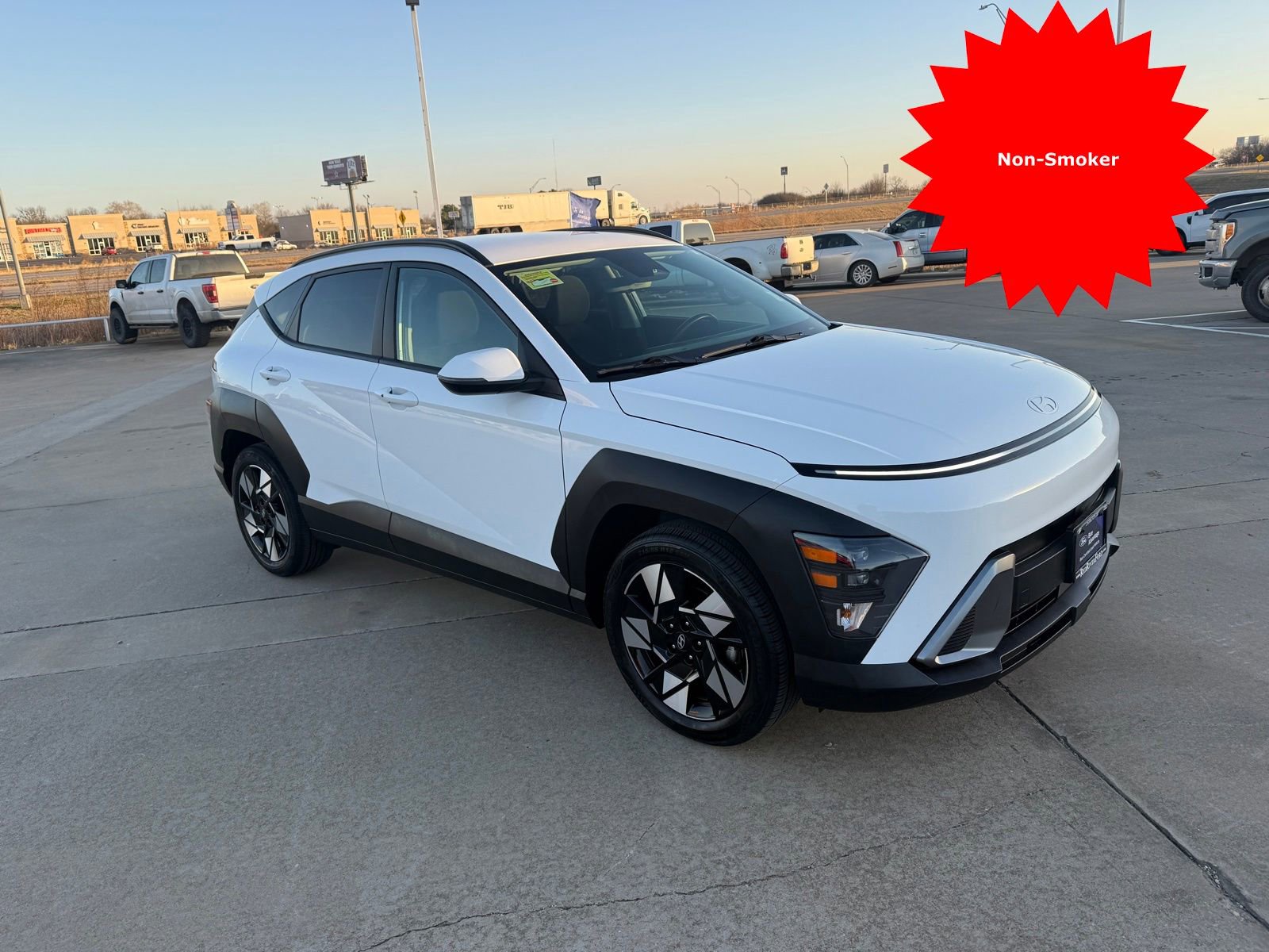Used 2024 Hyundai Kona SEL image 3