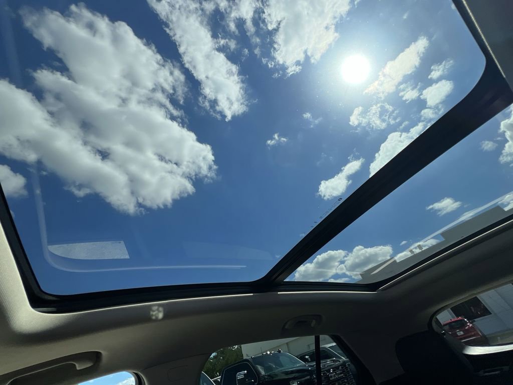 Certified 2023 Buick Envision Essence w/ Technology Package I image 32