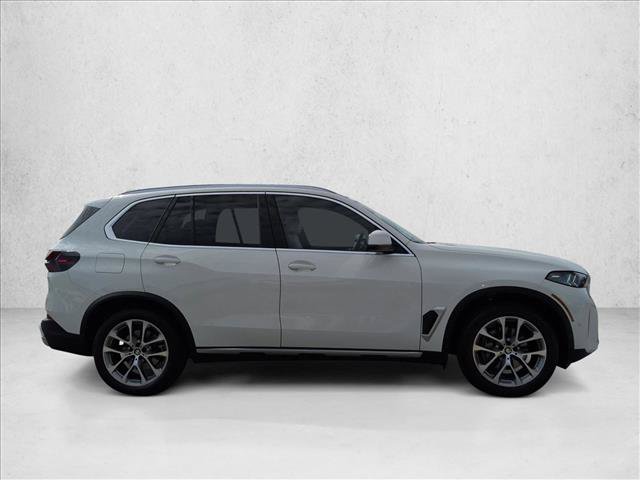 Used 2024 BMW X5 xDrive40i w/ Executive Package AWD/4WD image 4