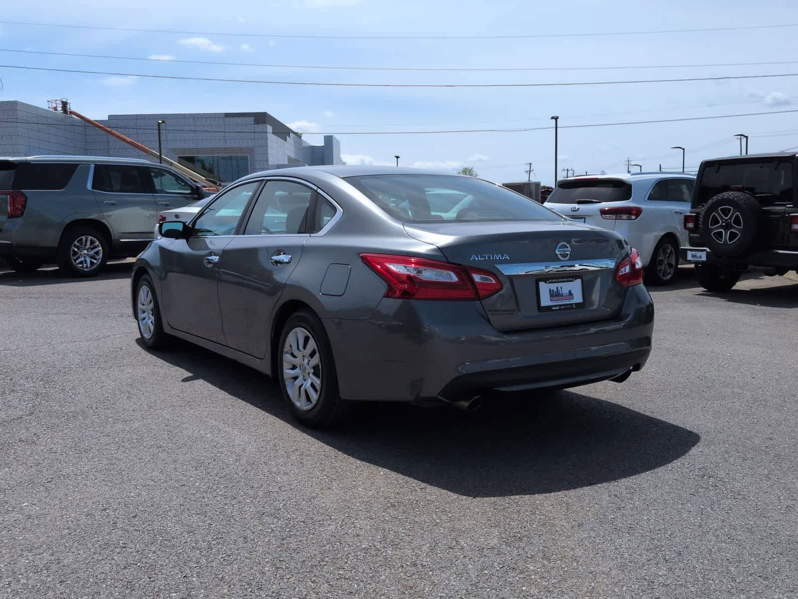 Used 2016 Nissan Altima 2.5 FWD image 6