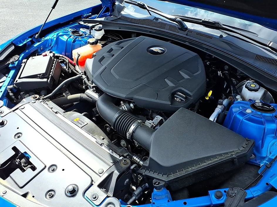 Used 2024 Chevrolet Camaro LT w/ Technology Package RWD image 12