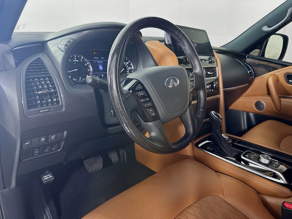 Used 2024 INFINITI QX80 Sensory AWD/4WD image 11